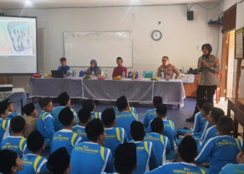 Stop Tawuran, Sat Binmas Polres Tangsel Beri Sosialisasi ke Siswa MTs Soebono Mantofani