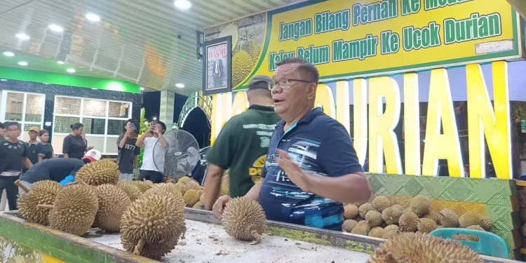 Ramai Diserbu Pengunjung PON XXI, Ucok Durian: Mereka Lebih Suka yang Manis