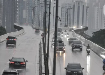 Waspada Peralihan Musim, Ini Daftar Wilayah yang Berpotensi Hujan Sedang-Lebat Menurut BMKG