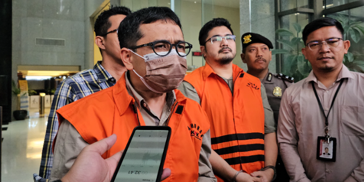 Tersangka Korupsi APD Covid-19 Eks Pejabat Kemenkes Resmi Ditahan KPK