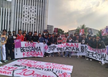 Aliansi Tangsel Bersatu Gelar Aksi Tuntut Dindikbud Tangani Kasus Kekerasan Seksual