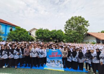 Binmas Polsek Pamulang Kembali Gelar Police Go To School di SMPN 9 Tangsel