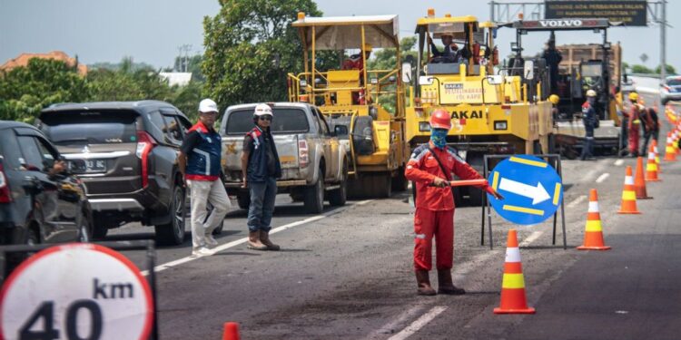 Perbaikan Jembatan di Tol Jakarta-Cikampek, Pengguna Jalan Harap Antisipasi Perjalanan