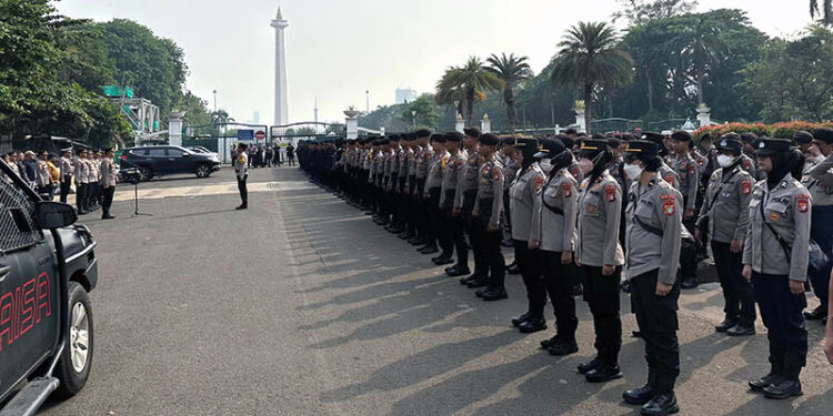 Demo Buruh di Patung Kuda, Polisi Turunkan Ribuan Personel Gabungan