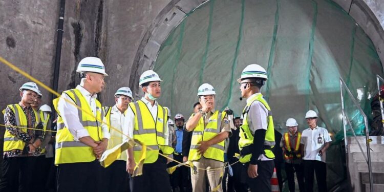 Usai Pelantikan Kabinet, Wapres Gibran Gercep Tinjau Proyek MRT Fase Dua
