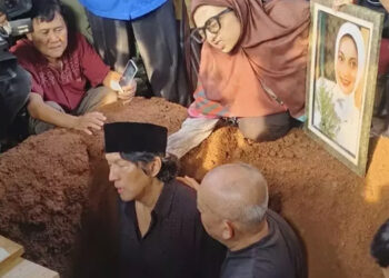 Antar Marissa Haque ke Peristirahatan Terakhir, Ikang Fawzi: Ridho, Ridho