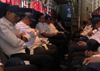 Momen Langka, Para Menteri Tidur Bareng di Pesawat Hercules Menuju Magelang