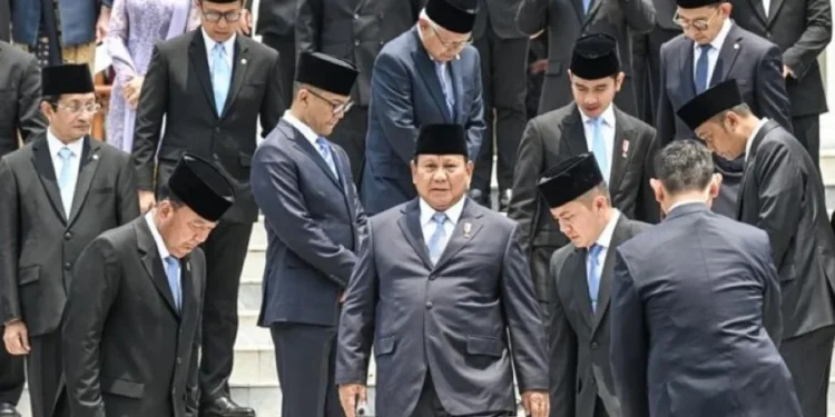 Para Menteri Kabinet Tidur di Tenda Tiga Hari, Siap ‘Digembleng’ Presiden