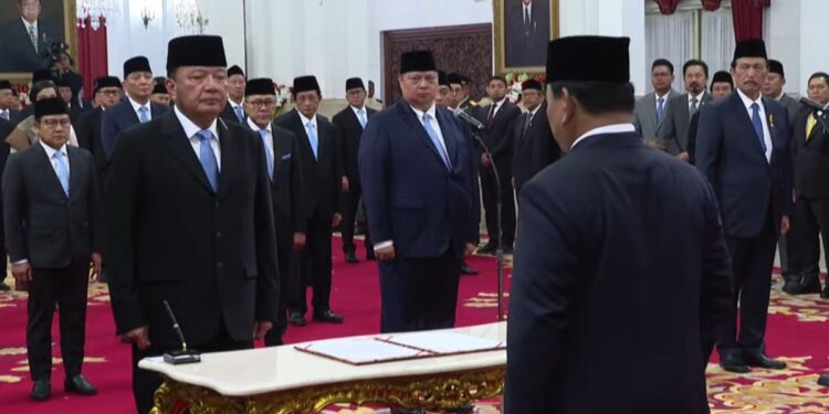 48 Menteri dan Lima Kepala Lembaga Kabinet Merah Putih Resmi Dilantik Presiden Prabowo