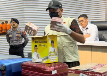 KPK Amankan Belasan Miliar Rupiah dan Ratusan Dollar pada OTT di Kalsel