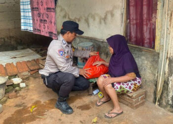 Tingkatkan Sinergitas, Bhabinkamtibmas Cilenggang Laksanakan DDS dan Polri Berbagi