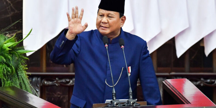 Presiden Prabowo Larang Pejabat Negara Pakai Mobil Mewah Impor