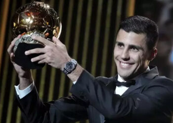 Kalahkan Vinicius-Bellingham, Rodri Resmi Sabet Ballon d’Or 2024