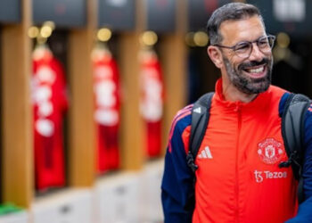 Erik ten Hag Didepak MU, Ruud van Nistelrooy Langsung Umbar Janji