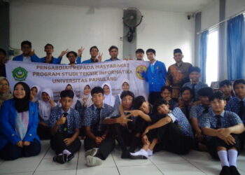 Edukasi Penguasaan Fitur Microsoft Word untuk Meningkatkan Keterampilan Penulisan