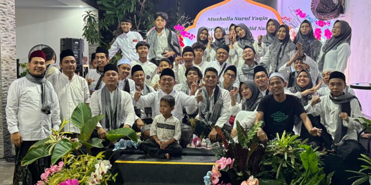 Dihadiri Ustaz Maulana, Ribuan Warga Jurangmangu Tangsel Banjiri Maulid Nabi Mushola Nurul Yaqin di Jalan Pajak Utama