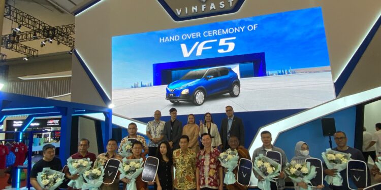 VinFast Luncurkan Mobil Listrik VF 5 di Indonesia: Solusi Ramah Lingkungan dengan Harga Terjangkau