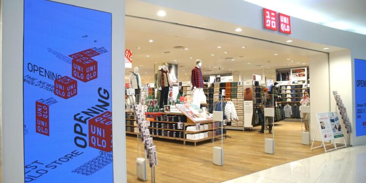 UNIQLO Senayan City Hadir dengan Wajah Baru: Kolaborasi Eksklusif dan Layanan Inovatif Siap Memanjakan Pelanggan
