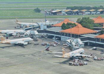 Jubir Kemenhub: Pemerintah Turunkan Harga Tiket Pesawat pada Seluruh Bandara di Indonesia