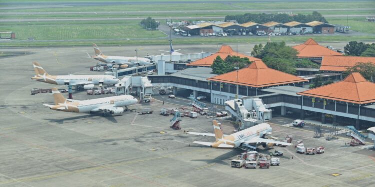 Jubir Kemenhub: Pemerintah Turunkan Harga Tiket Pesawat pada Seluruh Bandara di Indonesia