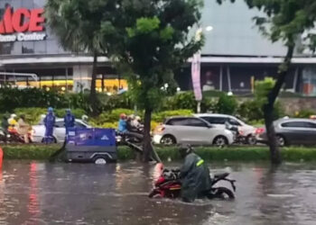 Sejumlah Jalan di Jakarta Banjir Imbas Hujan Deras