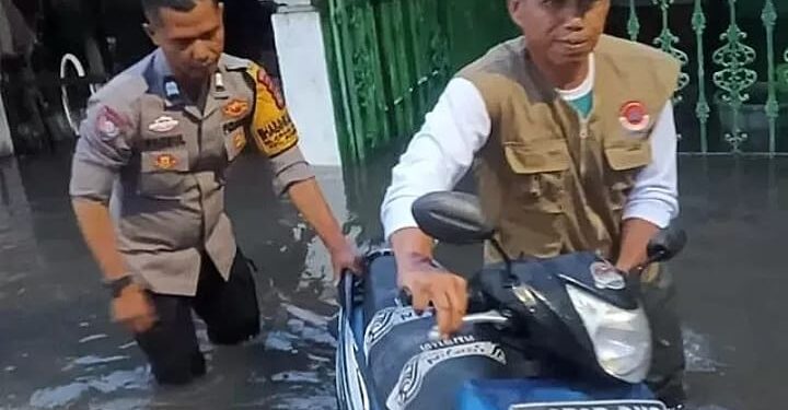 Banjir Akibat Perbaikan Tanggul Kali di Taman Mangu Indah Mulai Surut