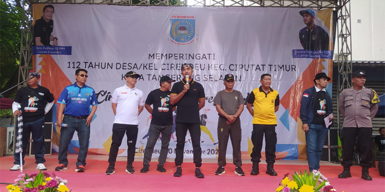 Meriahkan HUT ke-112 Cirendeu, Ribuan Warga Antusias Ikut Gerak Jalan