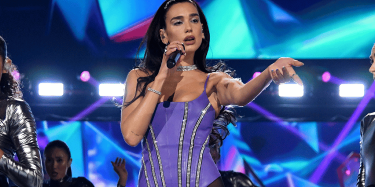 Alasan Keselamatan, Dua Lipa Batalkan Konser di Jakarta