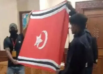 Kata Eks GAM Usai Bendera Bulan Bintang Terbentang di Kantor Gubernur Aceh Hingga jadi Viral