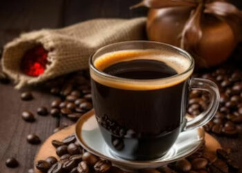 Kenapa Bangun Tidur Nggak Boleh Langsung Minum Kopi? Ini Alasannya