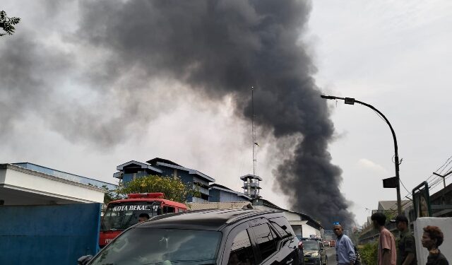 Pabrik Pengolahan Minyak di Bekasi Terbakar, 10 Orang Meninggal Dunia