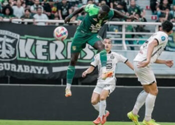 Kalah dari Persebaya, Pelatih Persija Soroti Atmosfer Bonek-Jakmania