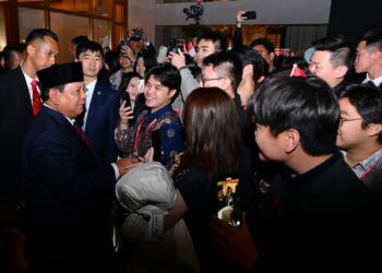 Mahasiswa Indonesia di Beijing Sambut Hangat Kedatangan Presiden Prabowo