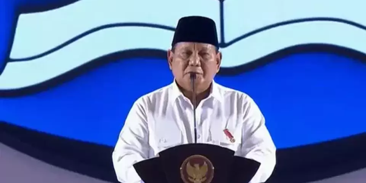 Sambil Menitikkan Airmata, Presiden Prabowo Umumkan Kenaikan Gaji Guru