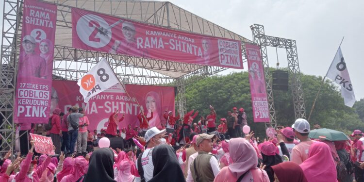 Gelar Kampanye Akbar, Paslon Rama-Shinta Siapkan Program “Kartu Tangsel Sejahtera”
