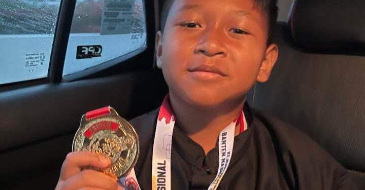 Salman Alfariz, Siswa SDN 01 Benda Baru Raih Medali Emas di Banten Nasional Cup 2024