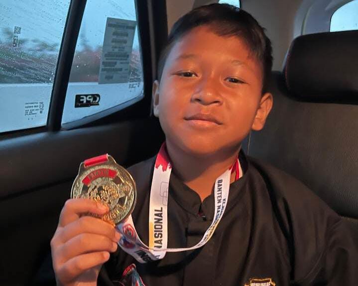 Salman Alfariz, Siswa SDN 01 Benda Baru Raih Medali Emas di Banten