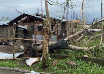 Ribuan Warga Filipina Dievakuasi Akibat Ancaman Topan Super Man Yi