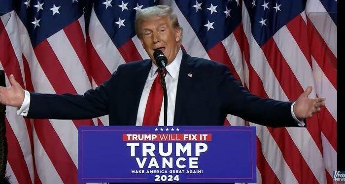 Unggul di Negara Bagian Utama, Donald Trump Deklarasikan Kemenangan di Depan Pendukungnya