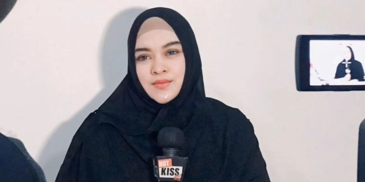 Sosok Wanita Ini jadi Sorotan Saat Jenguk Ammar Zoni, Siapakah Dia?