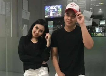 Ayu Ting Ting Beri Syarat Ini pada Billy Syahputra Jika Ingin Mendekatinya