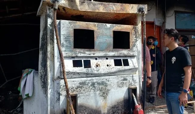 Mesin Pompa SPBU di Duren Sawit Meledak, Satu Orang Petugas jadi Korban Luka Bakar