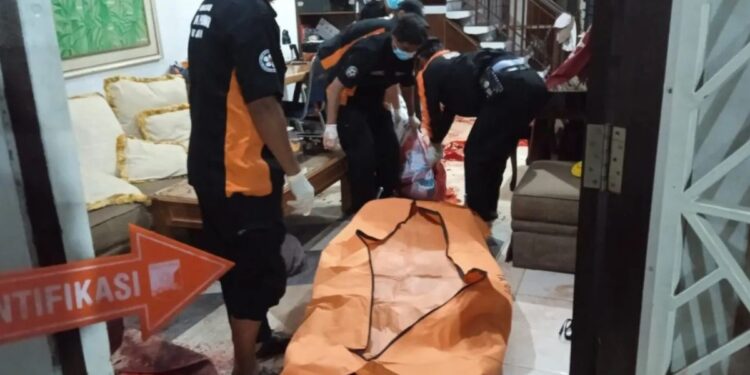 Anak Bunuh Ayah-Nenek di Lebak Bulus Diduga Halusinasi, Begini Kata Psikolog