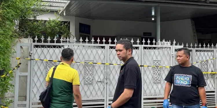 Ponsel Anak Tersangka Pembunuh Ayah dan Nenek Diperiksa Polisi, Isinya Bikin Kaget