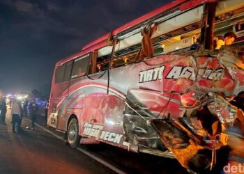 Bus Rombongan SMP Bogor Menabrak Truk di Tol Pandaan-Malang, Empat Orang Meninggal