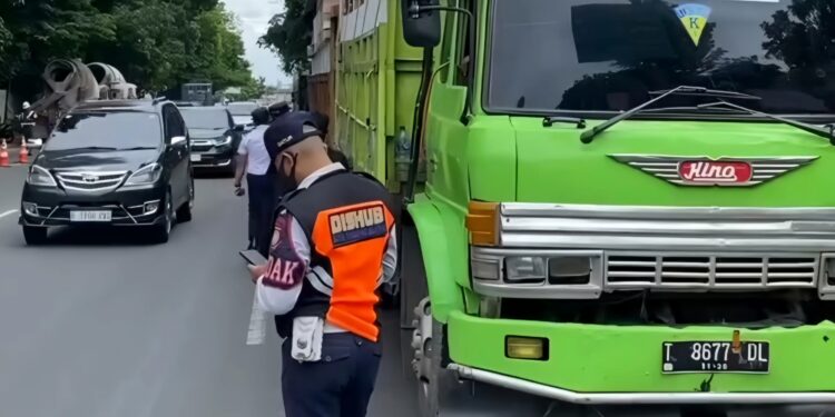 35 Truk Kembali Terjaring dalam Razia Operasi Gabungan di Tangsel