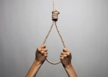 Mengenaskan! Seorang Pria Ditemukan Gantung Diri di Sebuah Bengkel Pondok Aren