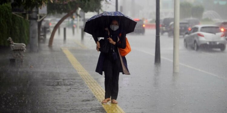 Prakiraan Cuaca Jabodetabek Hari Ini: Tenang, Hanya Hujan Ringan