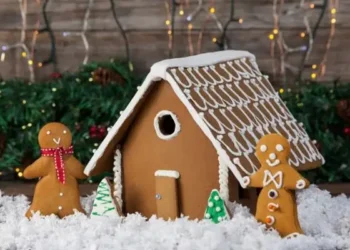 Natal Terasa Hampa Tanpa Kue Jahe, Ikuti Tutorial Bikin Hiasan dan Rumahnya