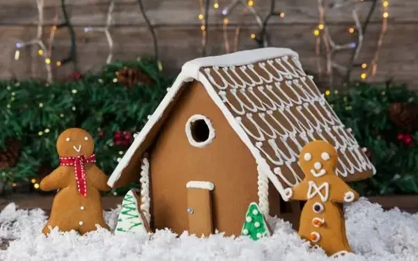 Natal Terasa Hampa Tanpa Kue Jahe, Ikuti Tutorial Bikin Hiasan dan Rumahnya